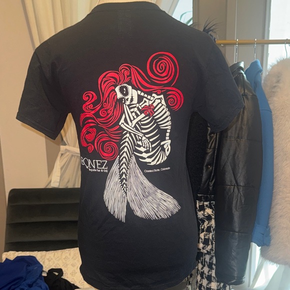 Gildan Tops - Gildan Black Graphic T-Shirt Bonez Tequila Bar Crested Butte Colorado Small